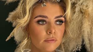 Beauty and Makeup by Aisling Nolan