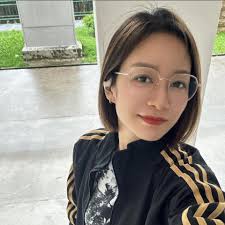 苗苗- 苗苗added a new photo — in Dali, China.