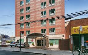 After booking, all of the property's details, including telephone and address, are provided in your booking confirmation and your account. Best Western Queens Court Hotel In Flushing New York 12 Photos 161 Reviews Parksleephotels Com