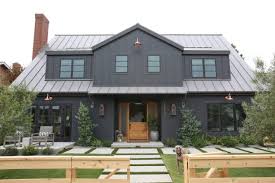 However, glamor and sophistication will also be very present. 8 Attractive And Recommended Farmhouse Exterior Paint Colors For Your Design Update Jimenezphoto