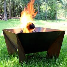Favorite Fire Pits To Keep You Toasty Warm In Autumn Irwin Weiner Interiors Fire Pit Wood Burning Fire Pit Outdoor Fire Pit