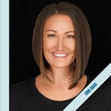 Erin Hamlett's Instagram, Twitter & Facebook