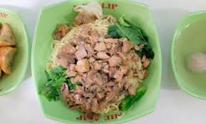 Kalau mie ayam biasa menggunakan sayur sawi yang direbus. 10 Mie Ayam Paling Enak Di Jakarta Daerah Selatan Tebet Timur Rawamangun Barat Pusat Gerobak Bakso Bakmi Jejakpiknik Com