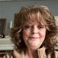 Liza Sloan's Instagram, Twitter & Facebook