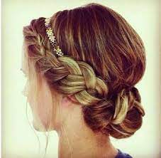 Braid With A Head Band Inside It Belle Coiffure