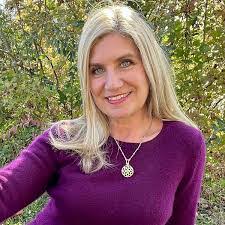 Bethany Yoder's Instagram, Twitter & Facebook