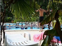 Bienvenue aux gens de l'extérieur du camping! Camping Village Corsaire Des Deux Plages 4 Chatelaillon Plage Mobilheim 6 Personen