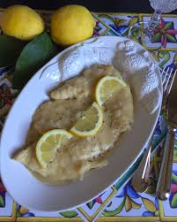 Oggi vi presentiamo un secondo piatto molto semplice e veloce da realizzare, il petto di pollo al limone croccante cotto al forno, oppure, cotto in padella se. Petto Di Pollo Al Limone Sogni Dolci E Salati
