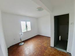 The apartment unit size is so big and wide, enough for 8 people to stay together, i mean if. Apartment Permai Damansara Damai Petaling Jaya Realman