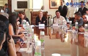 Maru campos fue vinculada a proceso por el delito de cohecho, tras ser señalada recibir 9 millones tras ser vinculada a proceso pero quedar en libertad, maru campos acusó persecución política por. No A Uniformes Neutros En Chihuahua Maru Campos