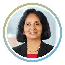 Dana Hooper's Instagram, Twitter & Facebook