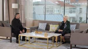 Sev yeter'de bu akşam i̇shita'nın mahkeme … ekranların ilgiyle izlenen hint dizisi sev yeter 19 şubat salı günü yayınlanan son bölümü 177. Rpjbkezhs5wr M