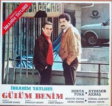 İbrahim tatlıses'in 9 yıl aradan sonra söylediği i̇lk şarkı haydi söyle. Mezat Gulum Benim Filminin Lobi Karti Ibrahim Tatlises Derya Tuna Aydemir Akbas 1987 No 2 Efemera Kitantik 083190800530
