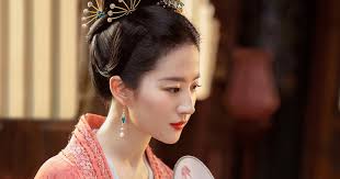 Thần tiên tỷ tỷ' Lưu Diệc Phi bị tố làm giảm bằng cấp, buộc phải 'hạ phàm' 