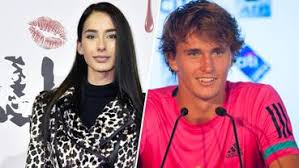 — a line in the fourth game. Tennisstar Alexander Zverev Wird Papa Freue Mich Sehr Auf Das Kind
