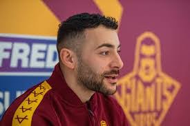 Rowan Stephenson's Instagram, Twitter & Facebook