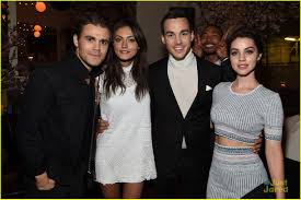 Paul Wesley Phoebe Tonkin Chris Wood Adelaide Kane At The Cw Upfront Party 2015 Paul And Phoebe Adelaide Kane Tvd