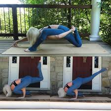 So Many Lizard Pose Variations To Play In For Day 6 Of Yogiofthejungle I Am Playing In A Funky Bound Variation As Well Lizard Pose Frog Pose Yoga Yoga Babe