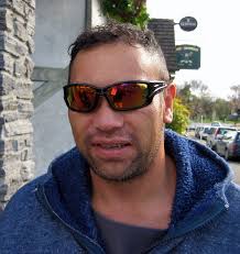 Fro bros show their colours for good cause