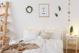 Kamar kosan adalah surga bagi kamu yang berada diperantauan. Intip Cara Sederhana Bikin Kamar Tidur Jadi Aesthetic