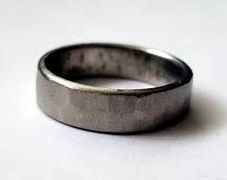 Men S Hammered Wedding Band In Silver Unique Men S Etsy Rings For Men Mens Wedding Rings Titanium Wedding Band