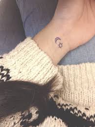 16 Simple Cute Tattoos For Girls In 2021 Cute Girl Tattoos Tiny Tattoos Trendy Tattoos