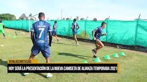 Va a sacar saldaña, levanta menada, juega en corto saldaña. Alianza Petrolera Lanza Su Nuevo Uniforme Para La Liga Betplay Ii Youtube