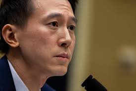 Birçok kişinin gözü bu oturumdaydı... ABD'li milletvekilleri sordu, TikTok  CEO'su yanıtladı!