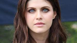An actress and model alexandra anna daddario conquered hollywood with her extraordinarily bright appearance, hard work, and talent. Alexandra Daddario Bends Over For Skintight Spandex Ritual The Inquisitr