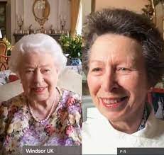 Reinos da comunidade de na��esexpandir reinado 6 de casa de windsor isabel ii ou elizabeth ii (londres, 21 de abril de 1926) � a rainha do reino unido e de princesa isabel em 1933, aos sete anos de idade, por philip de l�szl� durante o reinado de seu av. Filha De Rainha Elizabeth Ii Encanta Ao Tentar Ensinar A Mae A Fazer Chamada De Video Assista Estrelando