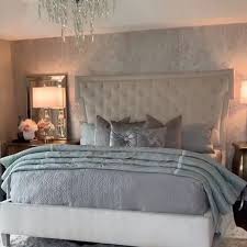 40 Gorgeous Small Master Bedroom Ideas In 2020 Decor Inspirations Luxurious Bedrooms Master Bedrooms Decor Interior Design Bedroom Teenage