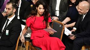 Amal clooney schwanger jetzt zeigt sie endlich ihren. Wieder Zwillinge George Clooney Seine Amal Ist Angeblich Schwanger Krone At