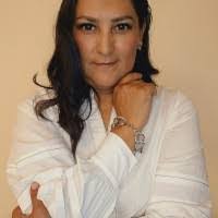 Robin Crooks's Instagram, Twitter & Facebook