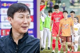 Sao Việt kiều Chung Nguyen Do báo tin sét đánh, buộc HLV Kim Sang-sik gạch  tên khỏi U23 Việt Nam