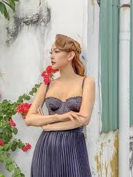 Thì hằng cũng xin trả lời vì vấn đề phim đề cậ.p là nạn ấu dâm, có liên quan đến trẻ em nên đã hạn chế rất nhiều khi phát trên youtube. Minh Háº±ng Giau Cá»¡ Nao Khi 31 Tuá»•i Mua Nha Triá»‡u Ä'o Sieu Xe
