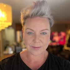 I'm trying to contact the daughters of BARRY COTTON son of Maris Della and  Edwin Cotton formerly of Stepney in South Australia. He had 4 girls ( all  adults now). I beleive