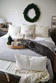 20 Beautiful Winter Bedroom Ideas Homemydesign Fall Bedroom Bedroom Decor Cozy Home Decor Bedroom