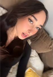 Elena Boyer's Instagram, Twitter & Facebook