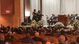 Marks Funeral Home fez uma...