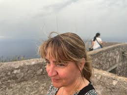 Caught in thunder storm at the top of monte salro today , static making  everyone's hair stand