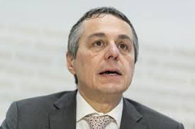 Il sera bientôt mis en production. Coronavirus Le Conseil Federal Debloque 400 Millions De Francs Pour L Aide Humanitaire Heidi News
