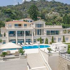 Epingle Par Li Bellule Sur Chez Moi En 2020 Maison De Maitre Maisons De Milliardaires Appartement Luxe