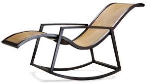 The Handmade Rattan Seat Of The Leisure Rocking Chair Adds Comfort And Aesthetic Appeal To The Cha Muebles De Jardin De Hierro Sillas De Metal Muebles De Metal