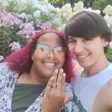 I'm getting married October 1 2028 do you know anyone who could make me a  custom wedding dress kinda like this