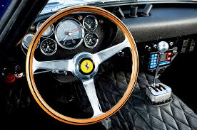 The total weight of the curb is 915 kg or 2017.23 lbs.the efficient car engine reaches a maximum peak output power of 221 kw or 300 ps or 296 hp @ 7500 rpm meanwhile, the maximum torque of this ferrari. Ferrari 250 Gto Welcome To The 007 World
