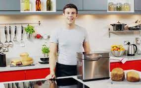 Watch the ceiling change colour. 4 Favorite Welbilt Bread Machine Recipes
