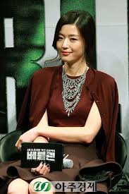 jeon ji hyeon 전지현 jun ji hyun korean fashion asian woman