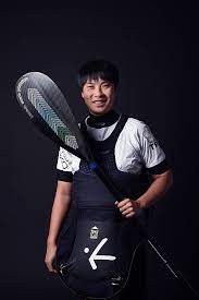 1 day ago · 輕艇運動在台灣推動30年來，首位有選手成功闖進奧運殿堂，她就是年僅28歲的張筑涵，將在明（25）天出賽！位在台中老家的親友們都相當興奮，張筑涵的父母親表示，女兒從國小開始勤奮訓練，真的相當不容易，去年離世的奶奶幾年前發現孫女因為訓練雙手長滿厚厚的繭，還因此心疼落淚。 å°ç£ç¬¬ä¸€äºº å¼µç­'æ¶µå–å¾—æ±å¥§è¼•è‰‡æ¿€æµåƒè³½é–€ç¥¨ Tvbs Line Today