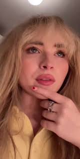 #ad stitch this and use #LifewithGalaxy to tell me you have a Zflip without  telling meee #TeamGalaxy @Samsung