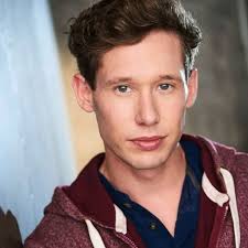 Chris Markle's Instagram, Twitter & Facebook